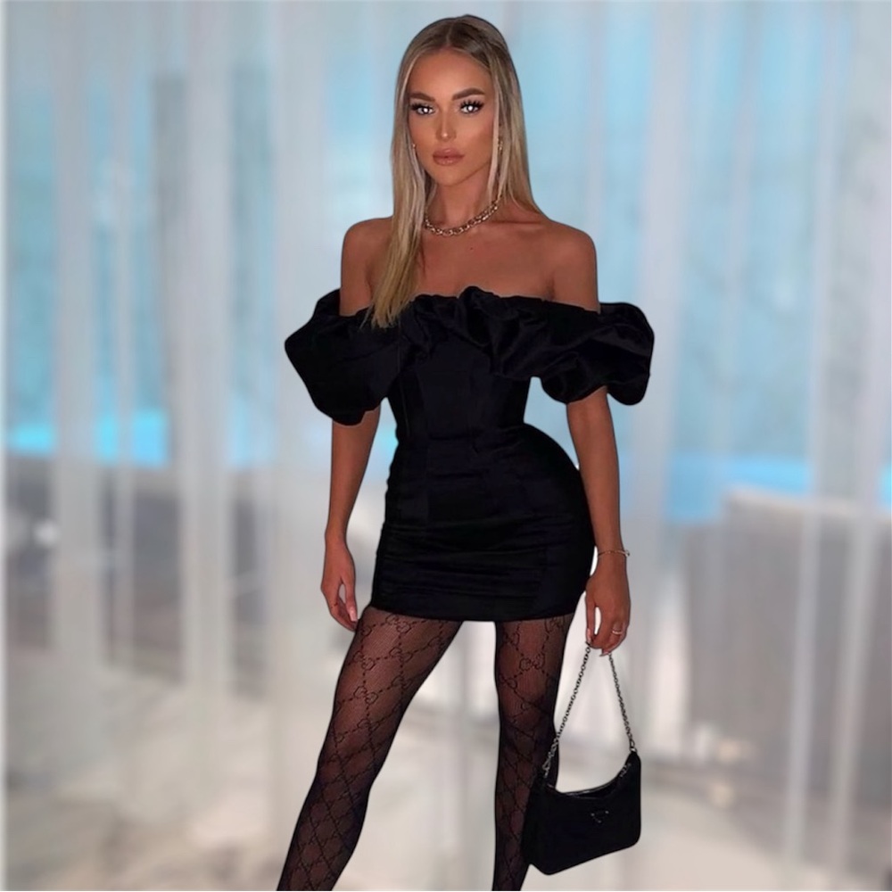 HOUSE OF CB 'Selena' Black Satin Puff Shoulder Dress -XL *97